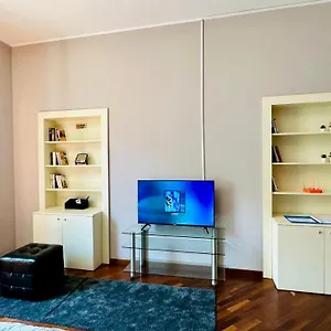 https://sweet-navigli-2.it-lombardy.com